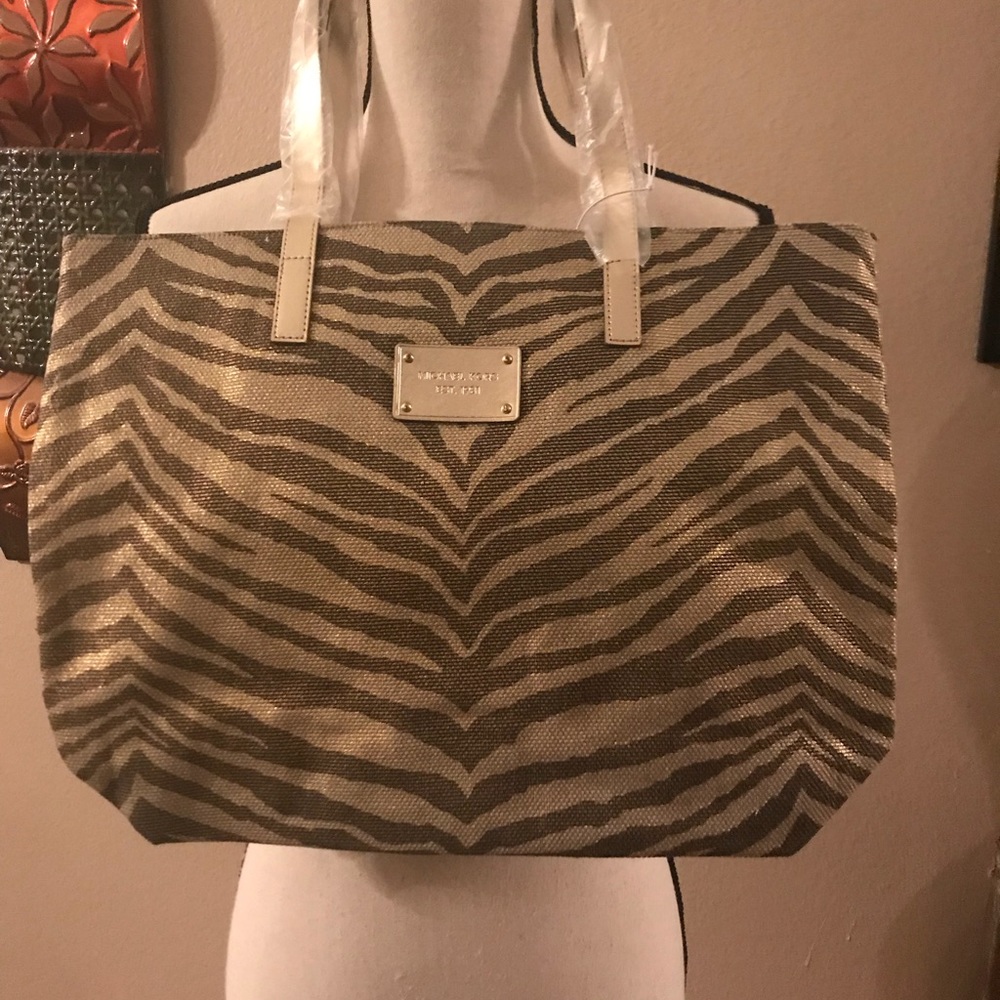 Michael Kors Tote!